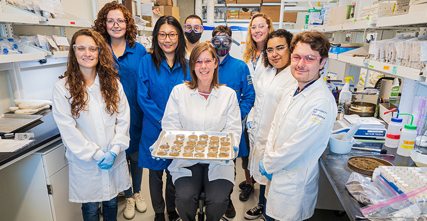 Professor Rebecca Ryals and her students study soil organic amendments.